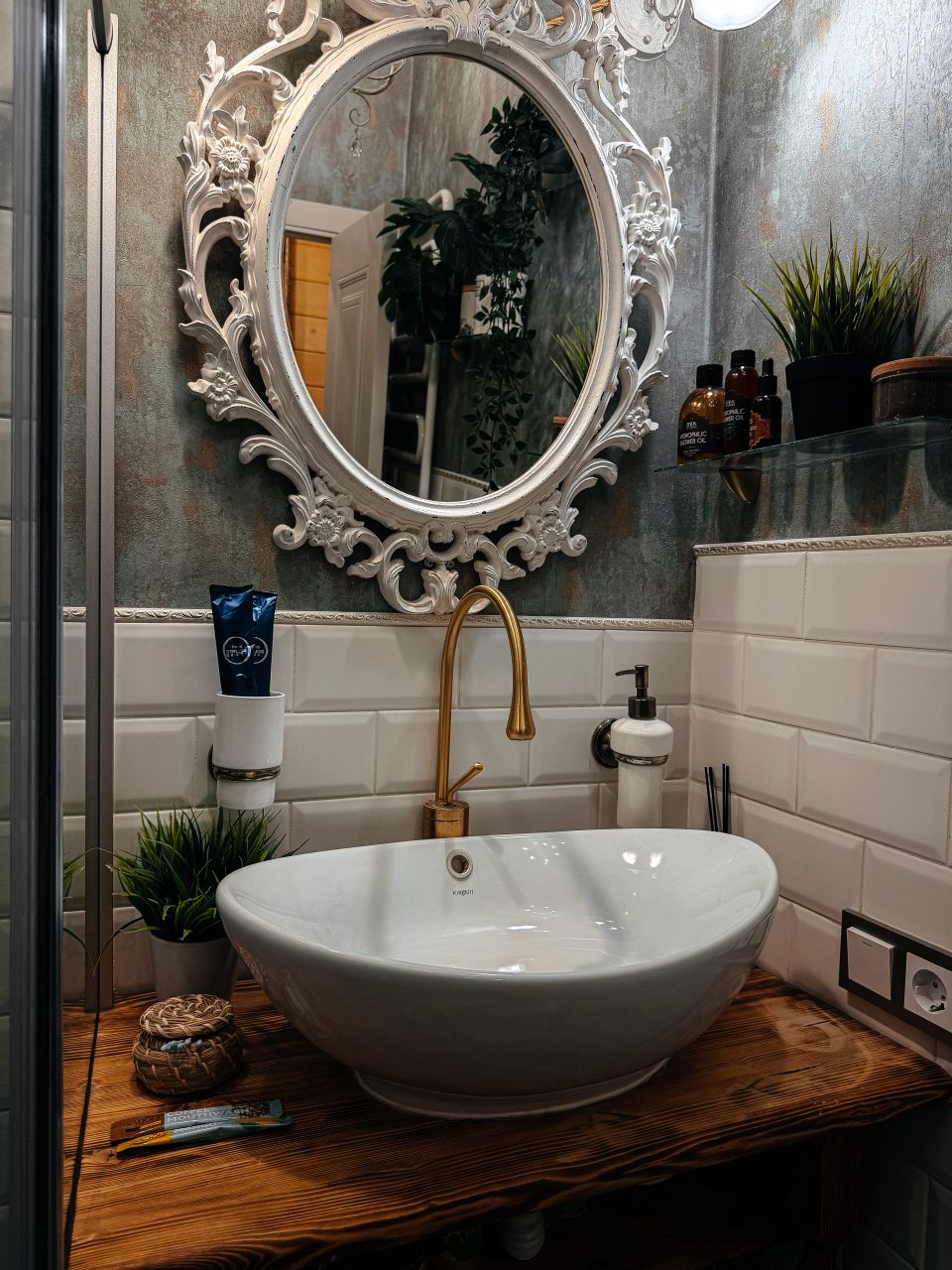 Коттедж (Уютный дом «Тристан»), Гостевой двор Лопановичъ Park