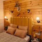 Коттедж (Уютный дом «Тристан»), Гостевой двор Лопановичъ Park