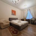 Восьмиместный (Красивые 4-комнатные апартаменты в центре Минска (пр-т Независимости, 23)), Апартаменты Home Apart пр-т Независимости 22-23