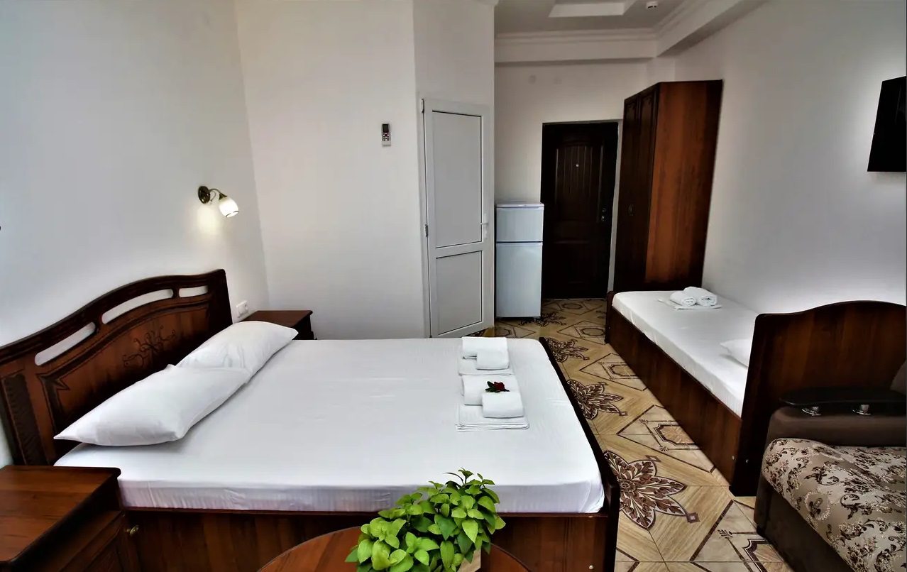 Трёхместный и более (Трёхместный с балконом), Гостевой дом Магнолия