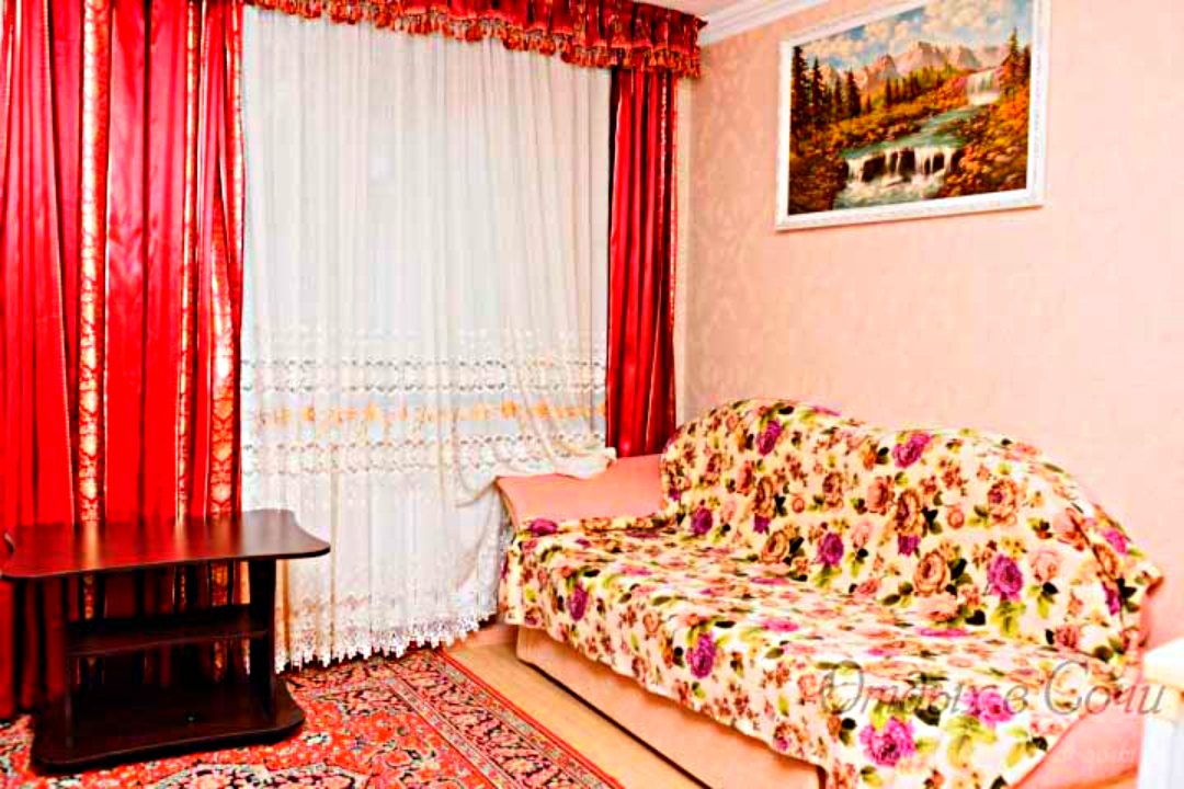 Апартаменты (Двухкомнатные апартаменты люкс с балконом) мини-отеля Черномор, Адлер