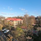 Вид на сад, Апартаменты В центре на Пролетарской