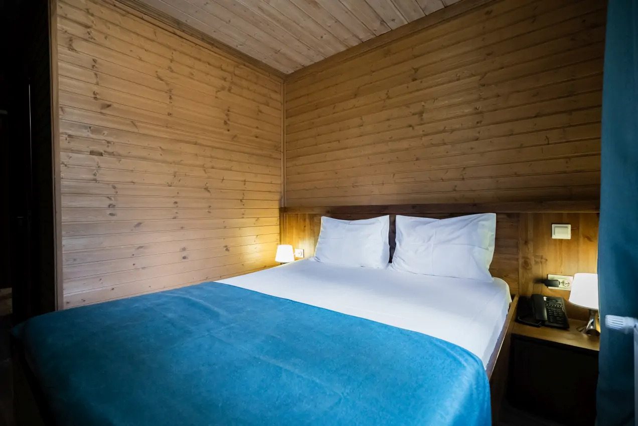 уютный 2-х местный номер главного корпуса с удобствами