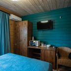 Бытовые приборы, посуда, приборы, мини холодильник