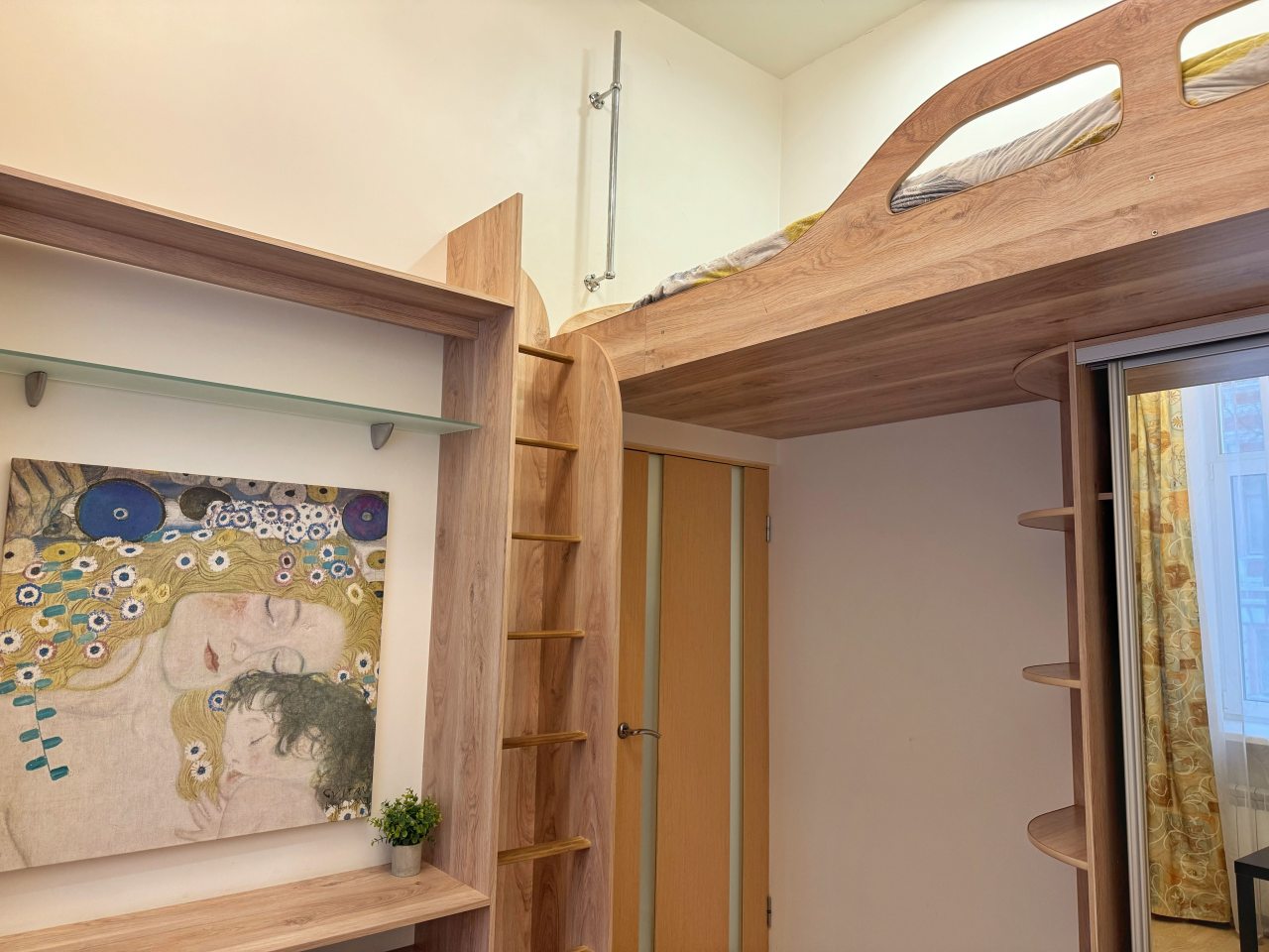 Апартаменты (Apart-Comfort Максимова 5), Апартаменты Apart-Comfort Максимова 5