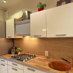 Апартаменты (Apart-Comfort Максимова 5), Апартаменты Apart-Comfort Максимова 5