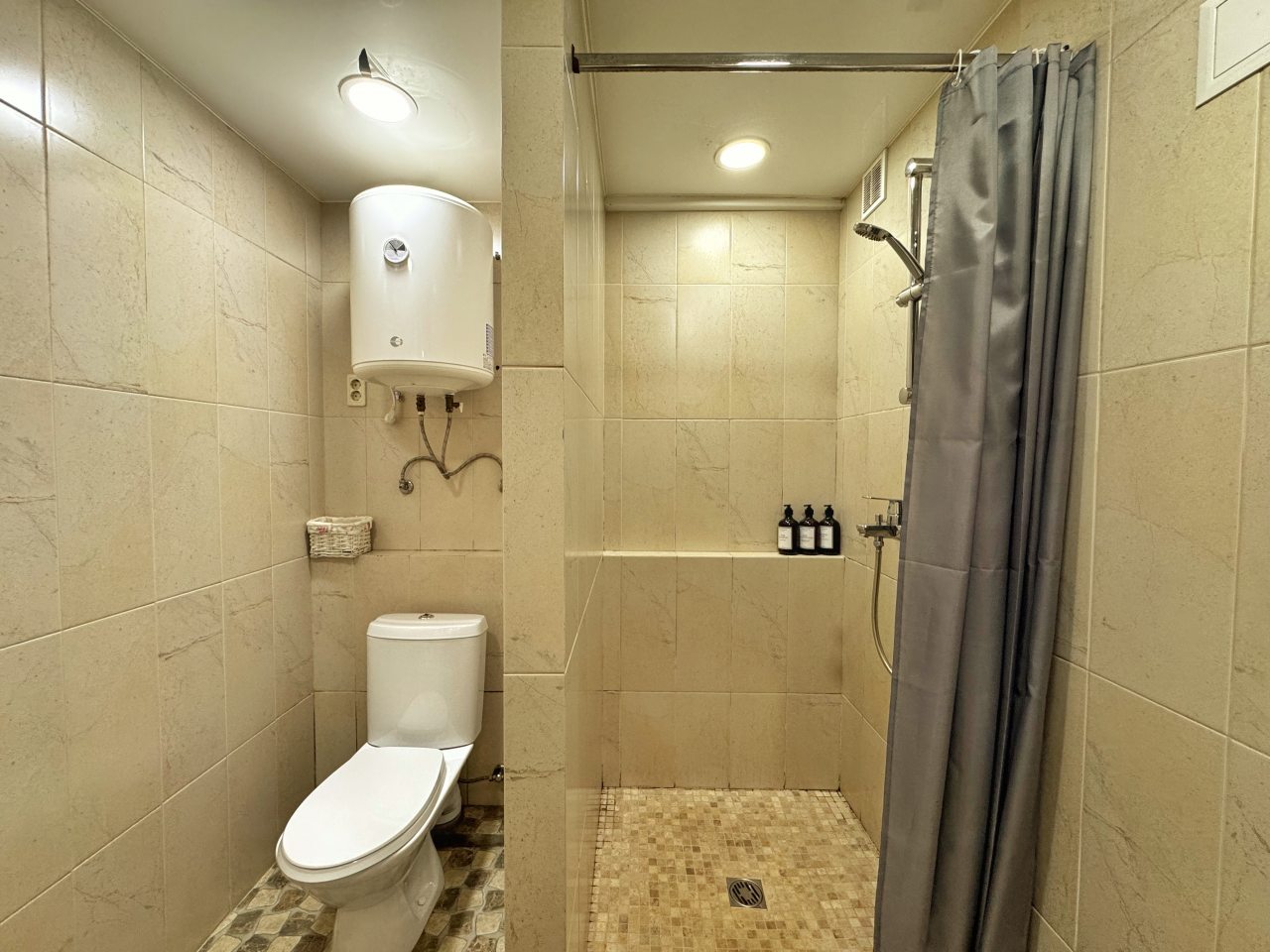 Апартаменты (Apart-Comfort Максимова 5), Апартаменты Apart-Comfort Максимова 5