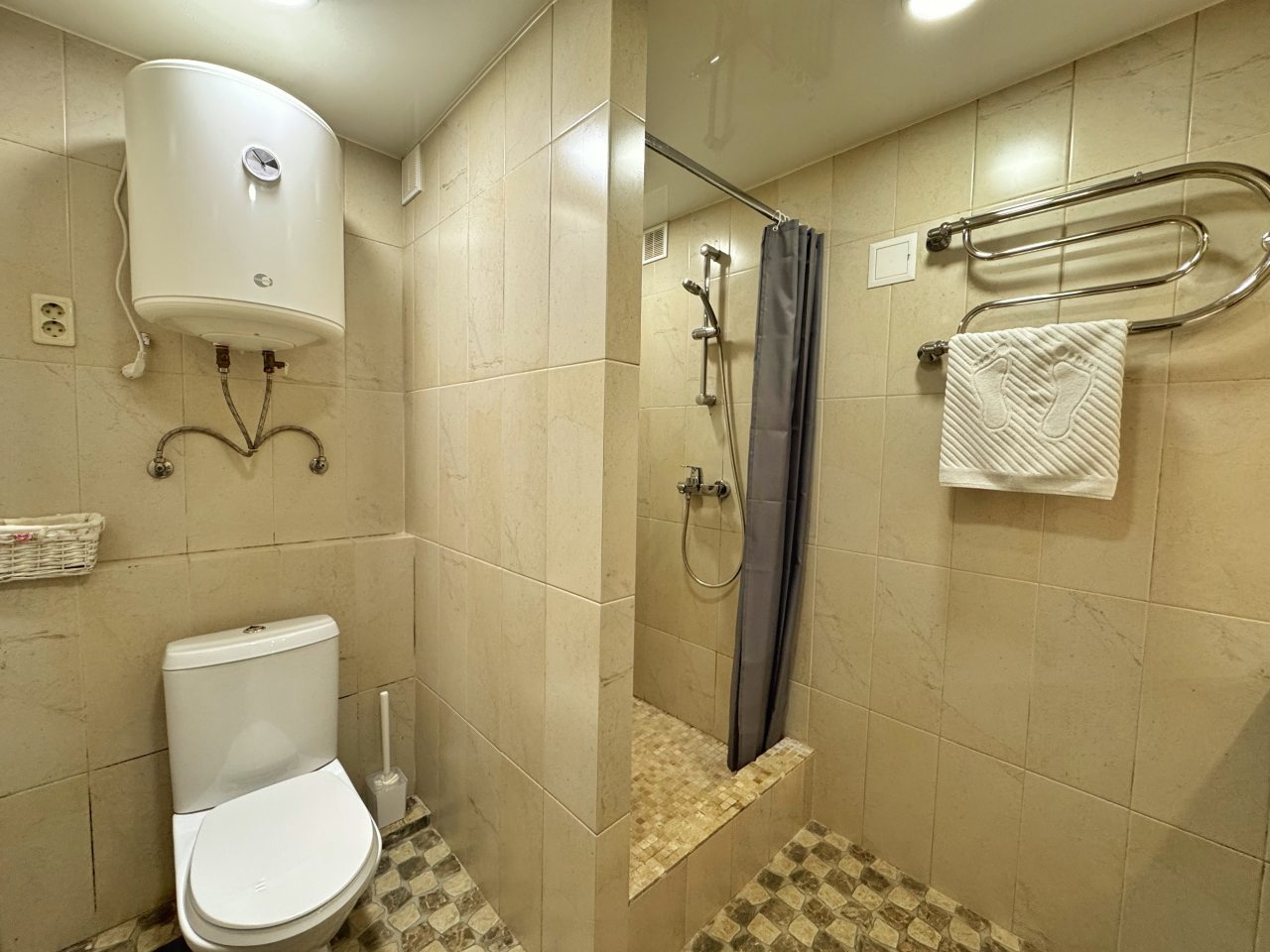 Апартаменты (Apart-Comfort Максимова 5), Апартаменты Apart-Comfort Максимова 5