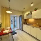 Апартаменты (Apart-Comfort Максимова 5), Апартаменты Apart-Comfort Максимова 5