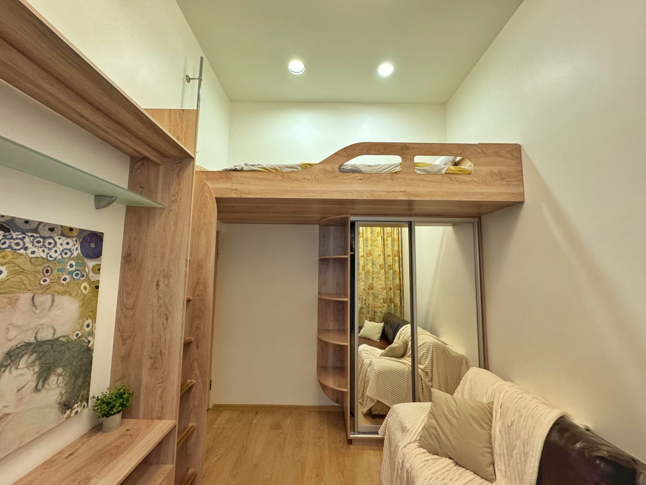 Апартаменты (Apart-Comfort Максимова 5), Апартаменты Apart-Comfort Максимова 5