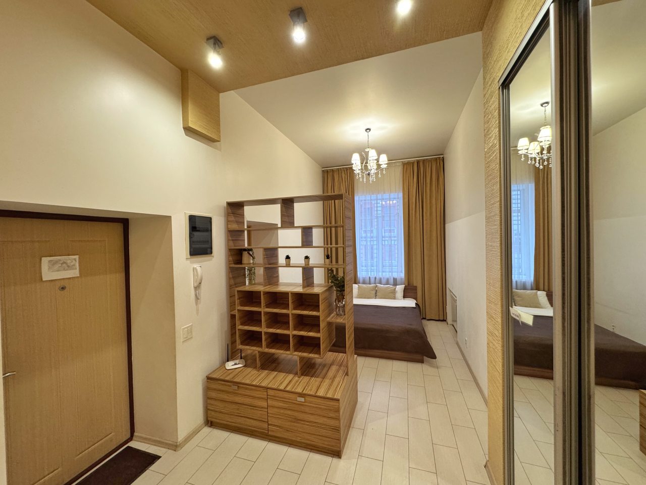 Апартаменты (Apart-Comfort Максимова 5), Апартаменты Apart-Comfort Максимова 5