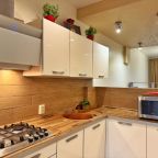 Апартаменты (Apart-Comfort Максимова 5), Апартаменты Apart-Comfort Максимова 5