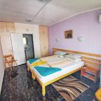 Двухместный (Стандарт с выходом на общую террасу), Отель Санта Барбара 2