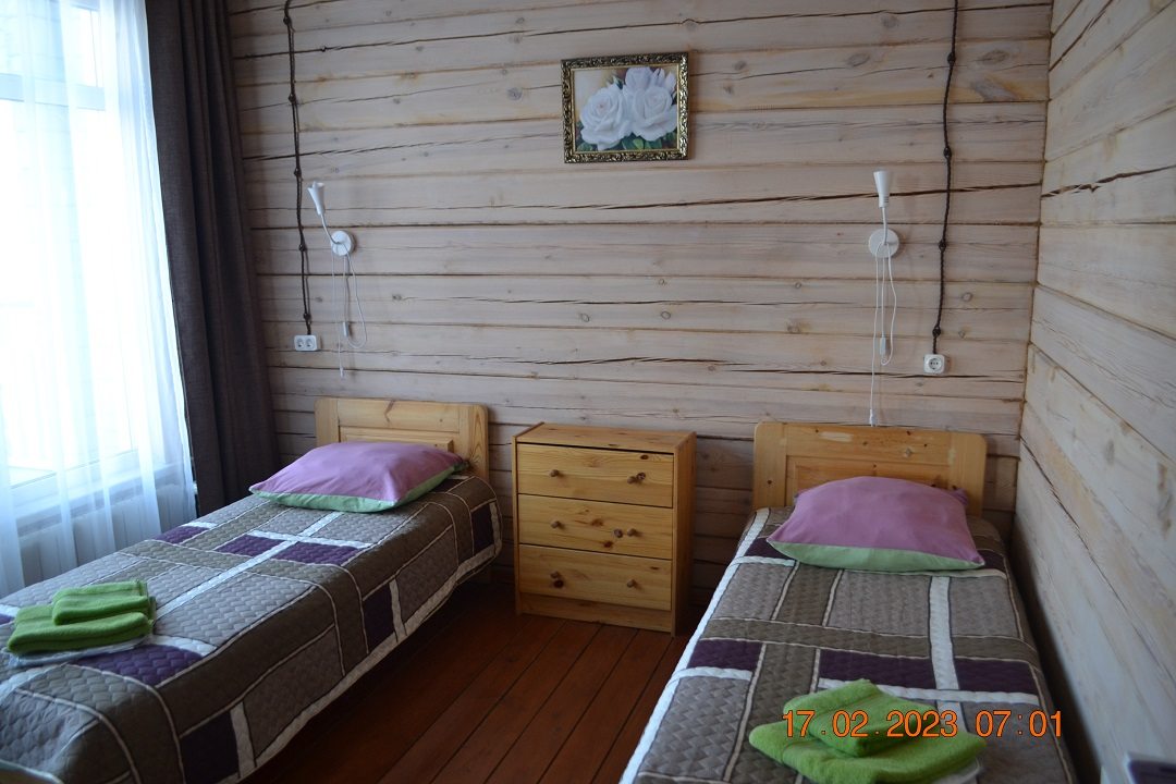 Двухместный (Стандартный номер с двумя отдельными кроватями) гостевого дома Гавань Листвянка