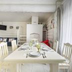 Коттедж (Дом "Токио"), Гостевой комплекс Кикино на Веле