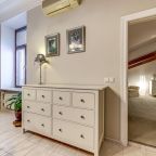 Апартаменты (Golden Apartments), Апартаменты Golden Apartments