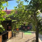 Апартаменты (Жемчуг в центре Геленджика), Гостевой дом Rafaela