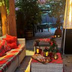 Дом (Коралл в центре Геленджика у моря), Гостевой дом Rafaela