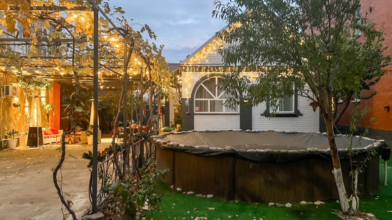 Дом (Коралл в центре Геленджика у моря), Коттедж Rafaela