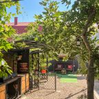 Апартаменты (Изумруд у моря в Геленджике), Коттедж Rafaela