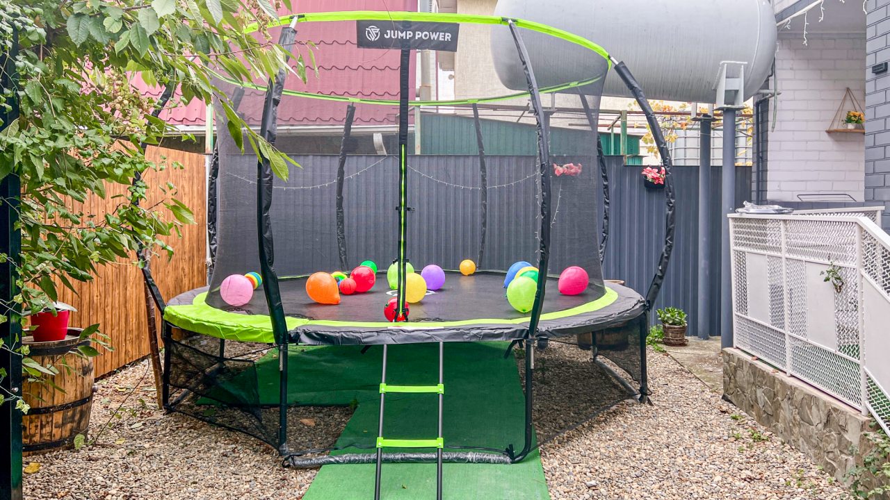 Апартаменты (Изумруд у моря в Геленджике), Коттедж Rafaela