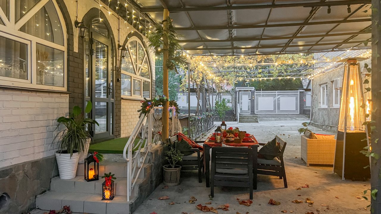 Апартаменты (Изумруд у моря в Геленджике), Коттедж Rafaela