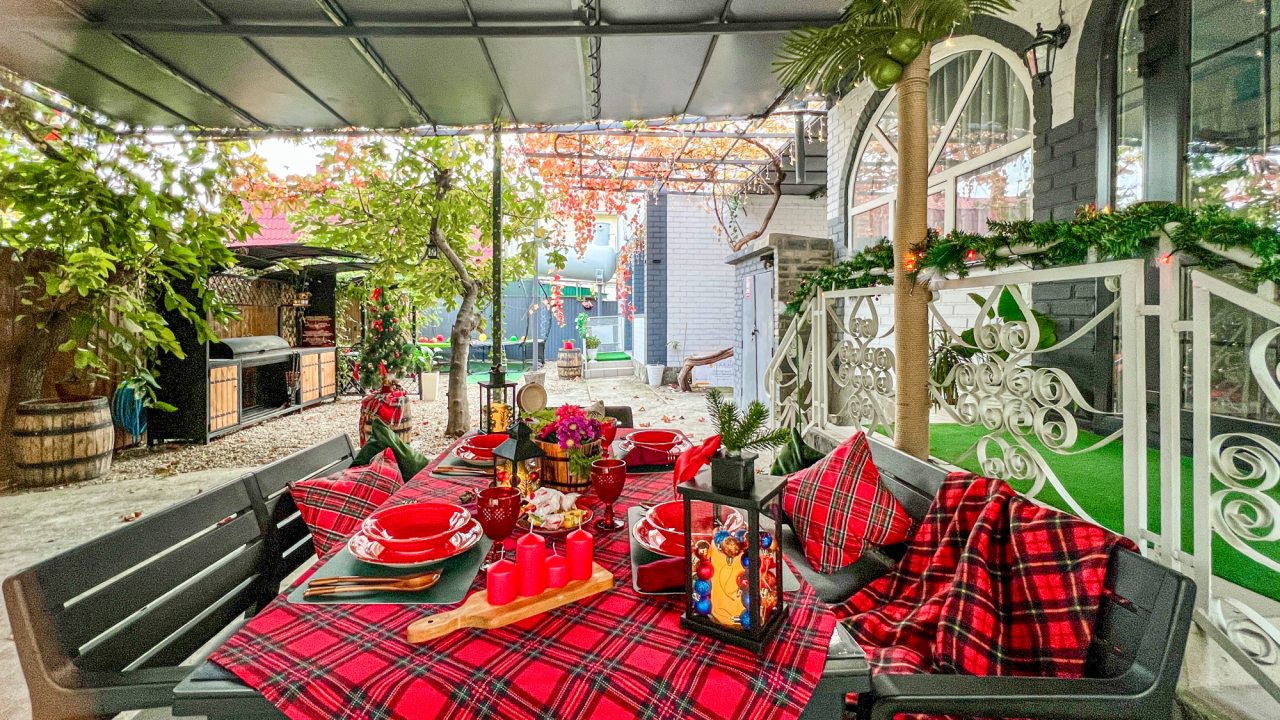 Апартаменты (Изумруд у моря в Геленджике), Коттедж Rafaela