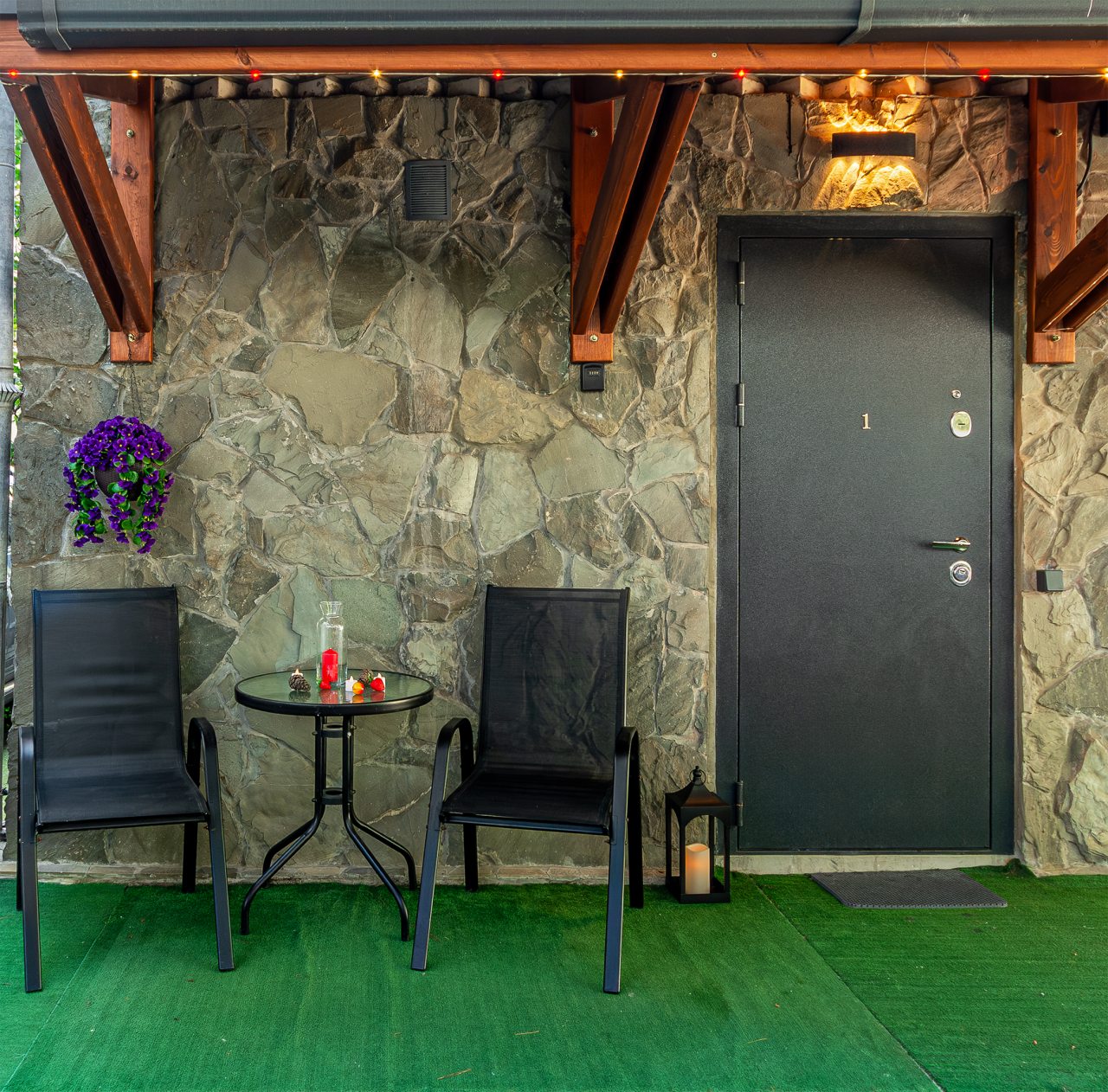 Апартаменты (Изумруд у моря в Геленджике), Коттедж Rafaela