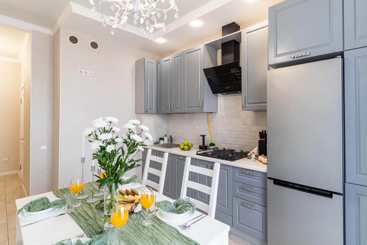 Апартаменты (С современным ремонтом от LetoApart), На улице Суворовской LetoApart