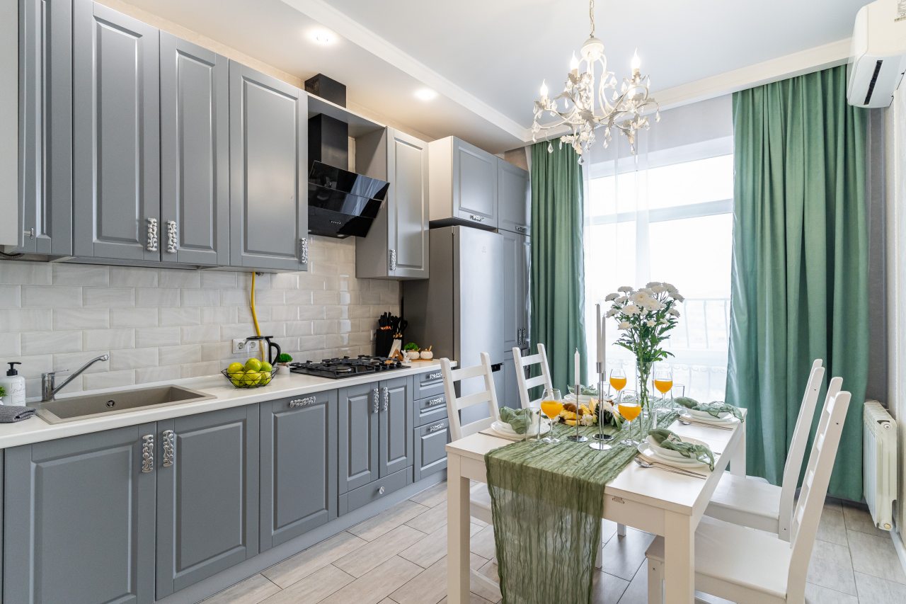 Апартаменты (С современным ремонтом от LetoApart), На улице Суворовской LetoApart