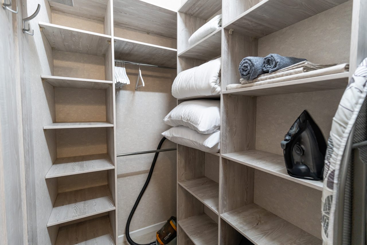 Апартаменты (С современным ремонтом от LetoApart), На улице Суворовской LetoApart