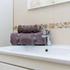 Апартаменты (с видом на море от LetoApart), На Суворовской 71 от LetoApart