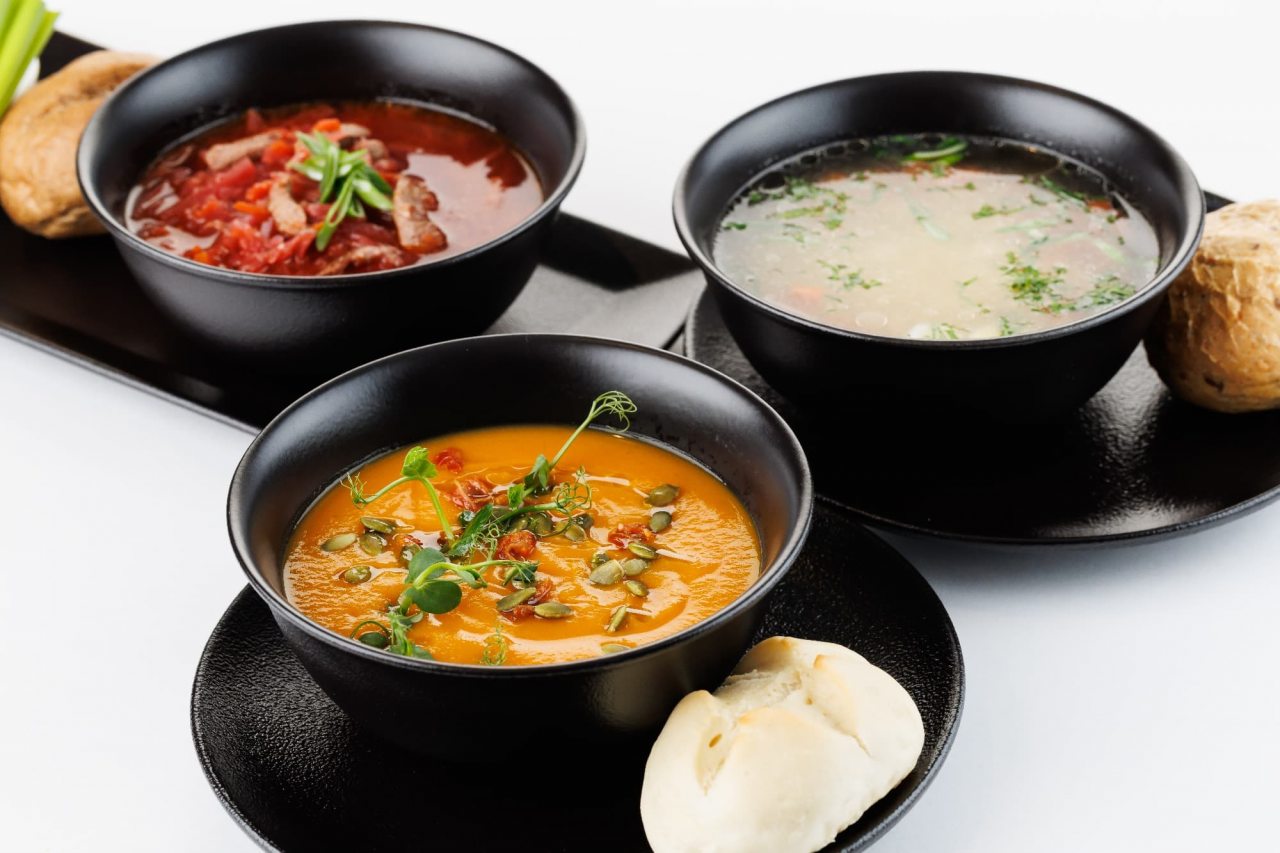 Доставка еды и напитков в номер, Отель Helen