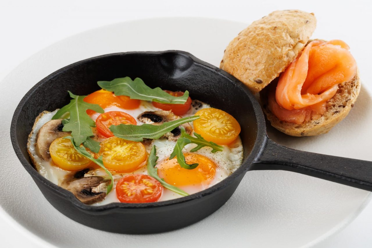 Завтрак в номер, Отель Helen