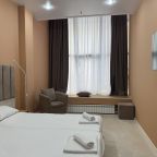 De Luxe (Делюкс), Гостиница Олимпиада