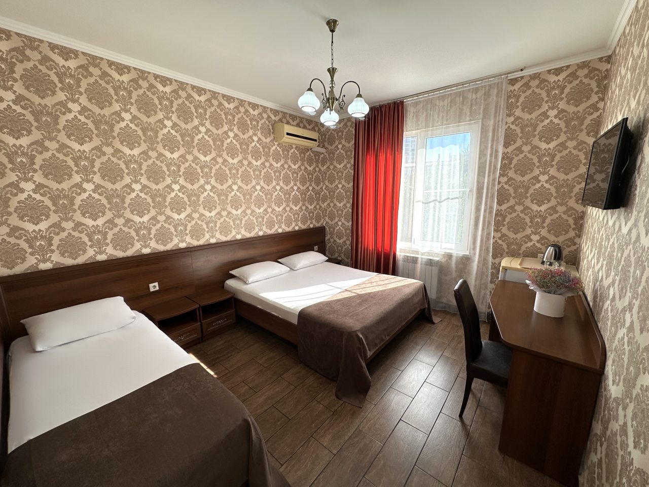 Трехместный (Стандартный трехместный номер) отеля Маргарита by Sun City Hotels, Адлер