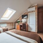 Трехместный (Комфорт на мансарде), Гостевой дом Маргарита by Sun City Hotels