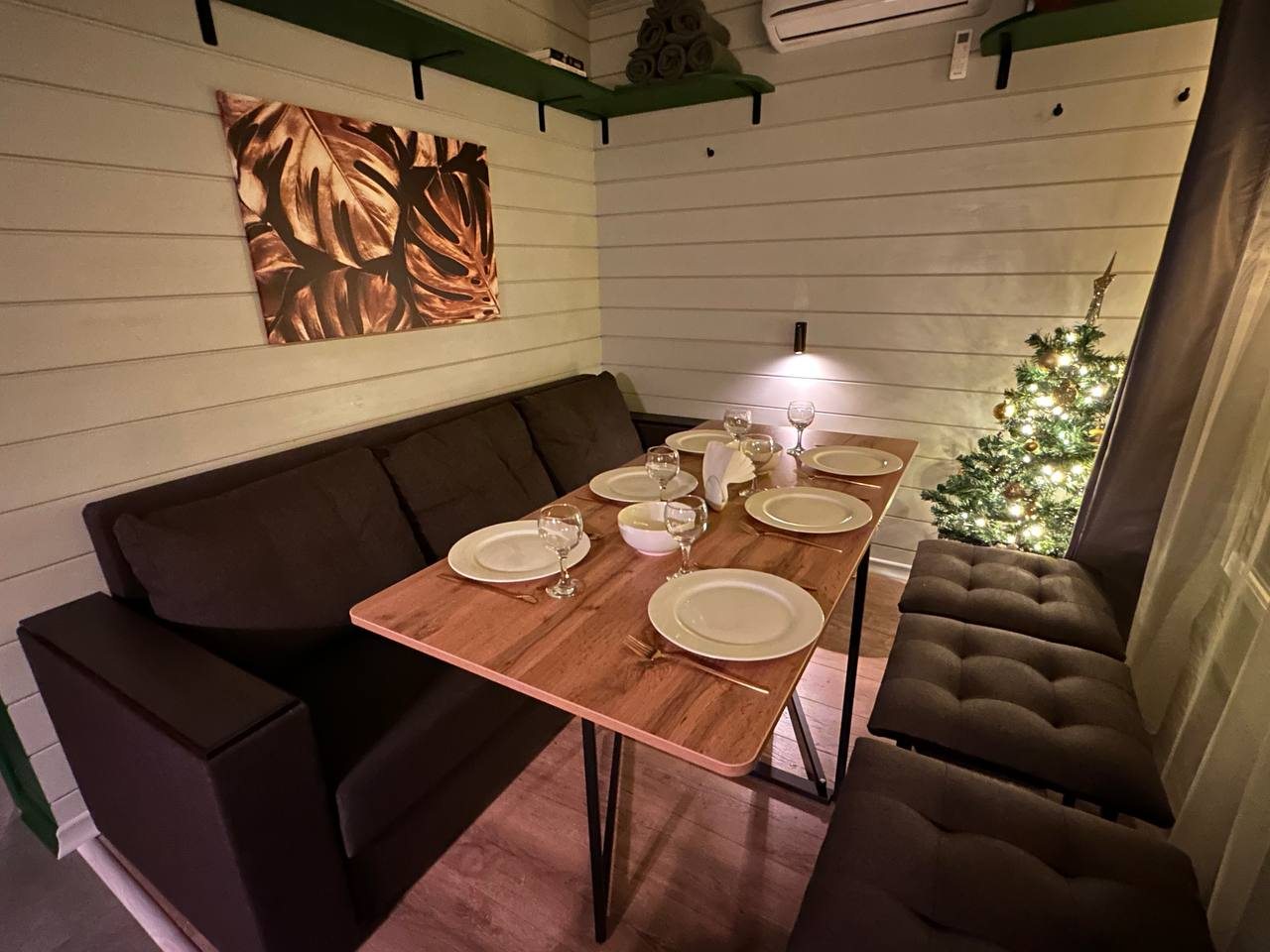 Дом (Тихий берег), Загородный дом Reo Rest