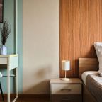 Апартаменты (Двухкомнатная квартира 64м² комфорт класса с евроремонтом (5 этаж)), Апартаменты UraganAPART на Нахимовском