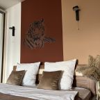 Апартаменты (Квартира-студия 48м² комфорт класса с евроремонтом (9 этаж)), Апартаменты UraganAPART на Новокузнецкой