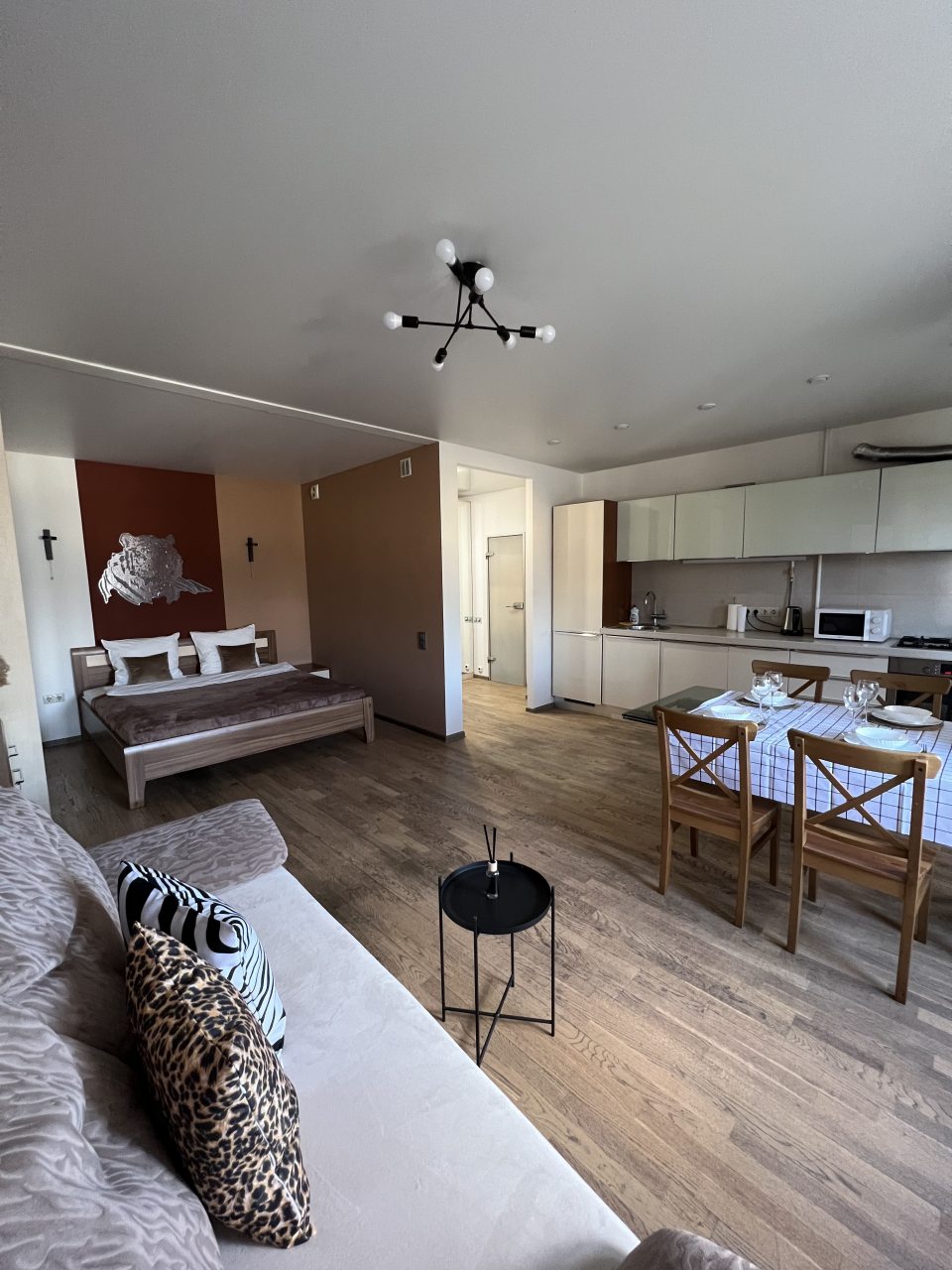 Апартаменты (Квартира-студия 48м² комфорт класса с евроремонтом (9 этаж)), Апартаменты UraganAPART на Новокузнецкой