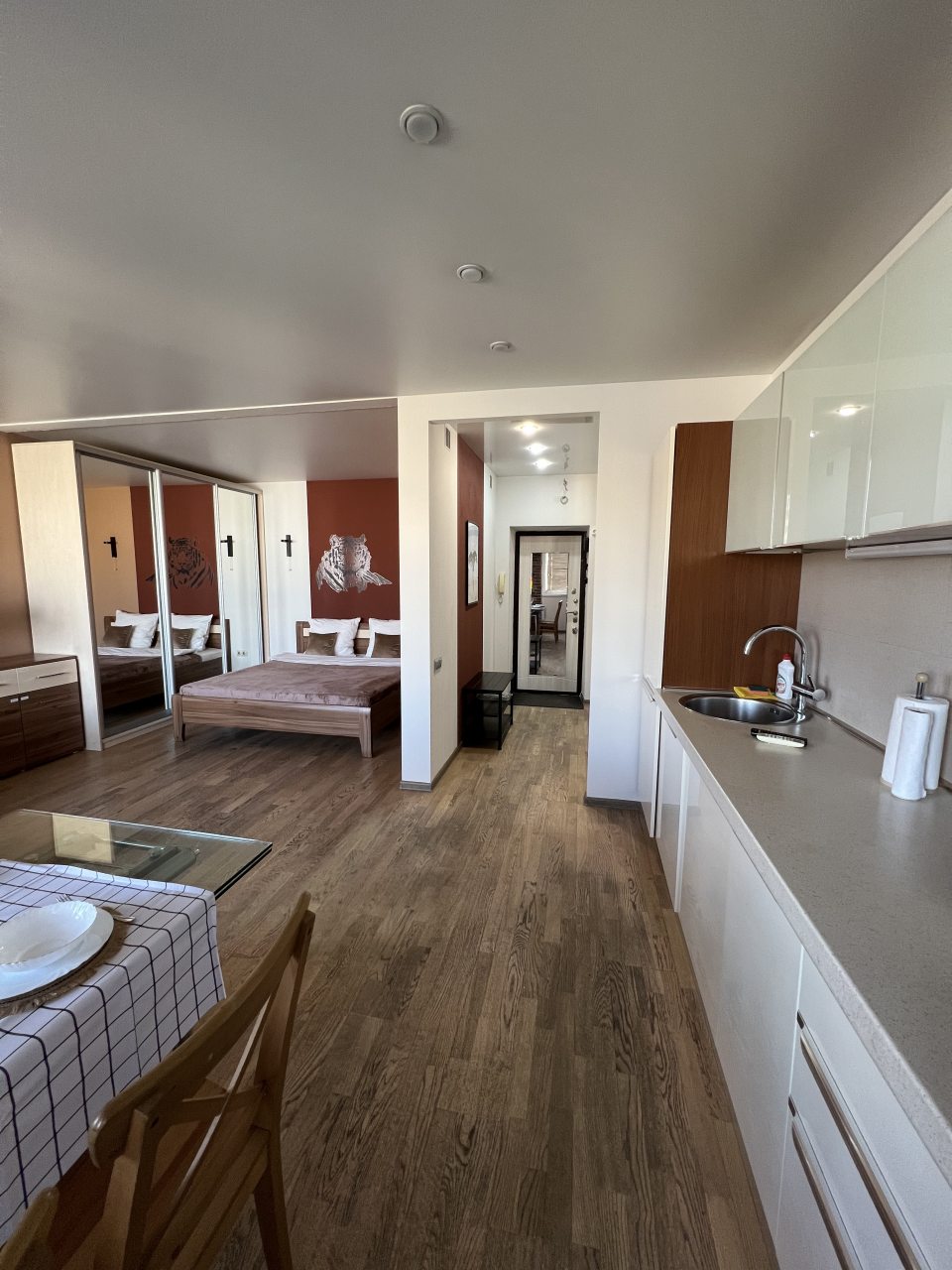 Апартаменты (Квартира-студия 48м² комфорт класса с евроремонтом (9 этаж)), Апартаменты UraganAPART на Новокузнецкой