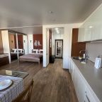 Апартаменты (Квартира-студия 48м² комфорт класса с евроремонтом (9 этаж)), Апартаменты UraganAPART на Новокузнецкой