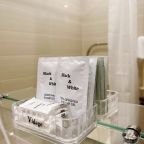 Апартаменты (Квартира-студия 45м² комфорт класса с евроремонтом (6 этаж)), Апартаменты UraganAPART на Новокузнецкой