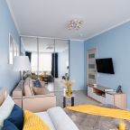 Апартаменты (UraganAPART Воздушно чудо), Апартаменты UraganAPART на Мукомольном