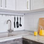 Апартаменты (UraganAPART Воздушно чудо), Апартаменты UraganAPART на Мукомольном