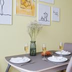 Апартаменты (UraganAPART Воздушно чудо), Апартаменты UraganAPART на Мукомольном