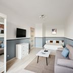 Апартаменты (UraganAPART Морской бриз), Апартаменты UraganAPART на Мукомольном