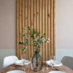 Апартаменты (UraganAPART Небо), Апартаменты UraganAPART на Мукомольном