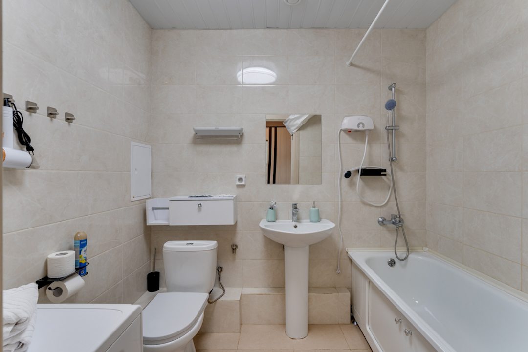 Апартаменты (UraganAPART Небо), Апартаменты UraganAPART на Мукомольном